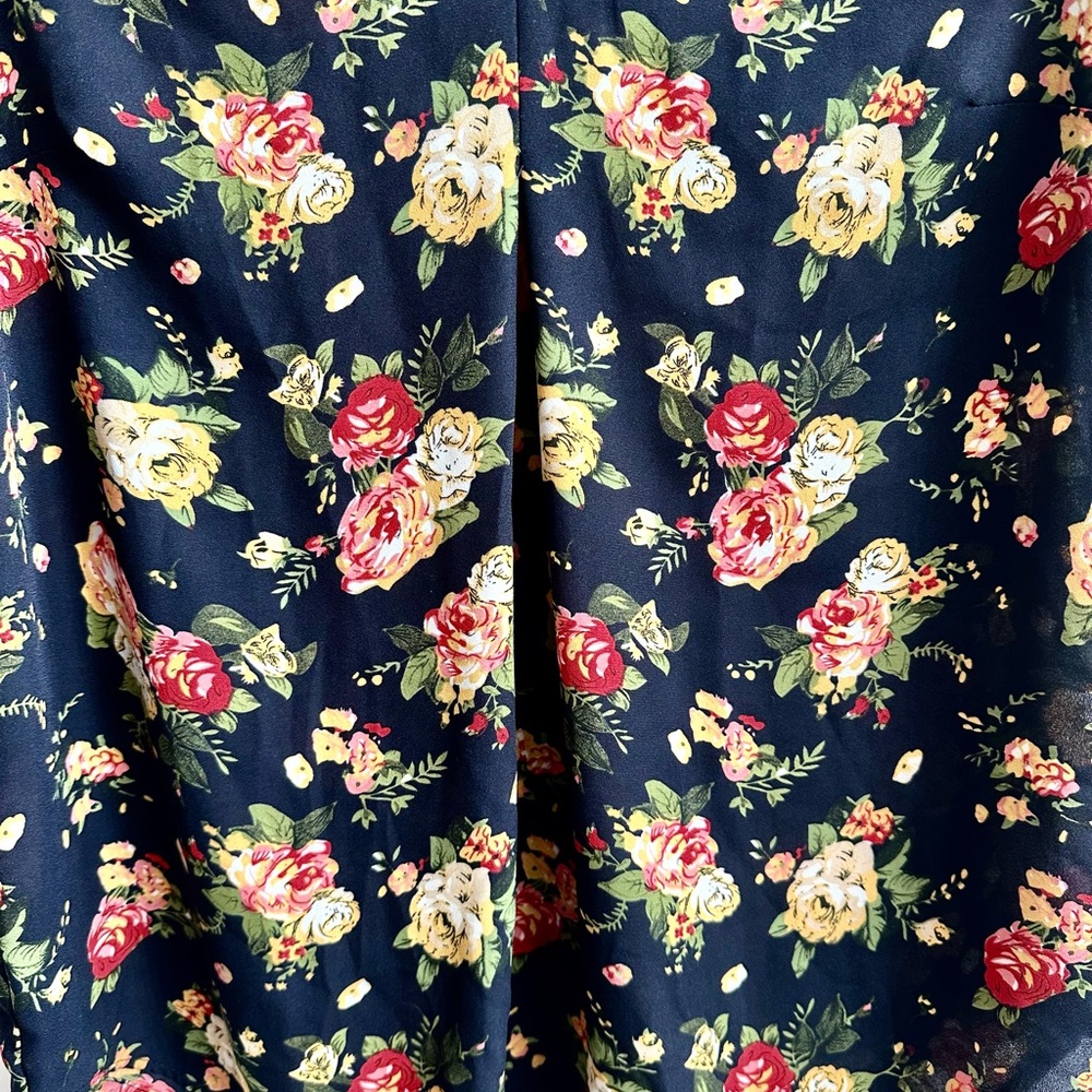 DR2 Polyester Top - Picture 2 of 5